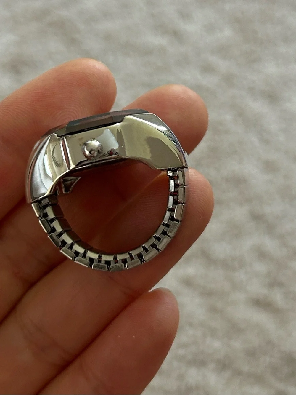 Jessica Simpson elastic ring watch